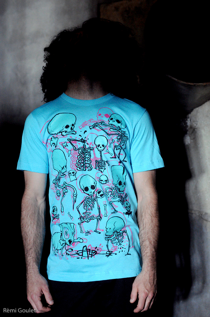 Alxbizar by French Loser  //  Photos réalisées à l'occasion de la commercialisation du tee-shirt "Remains & Bones" designed by Alxbizar pour French Loser