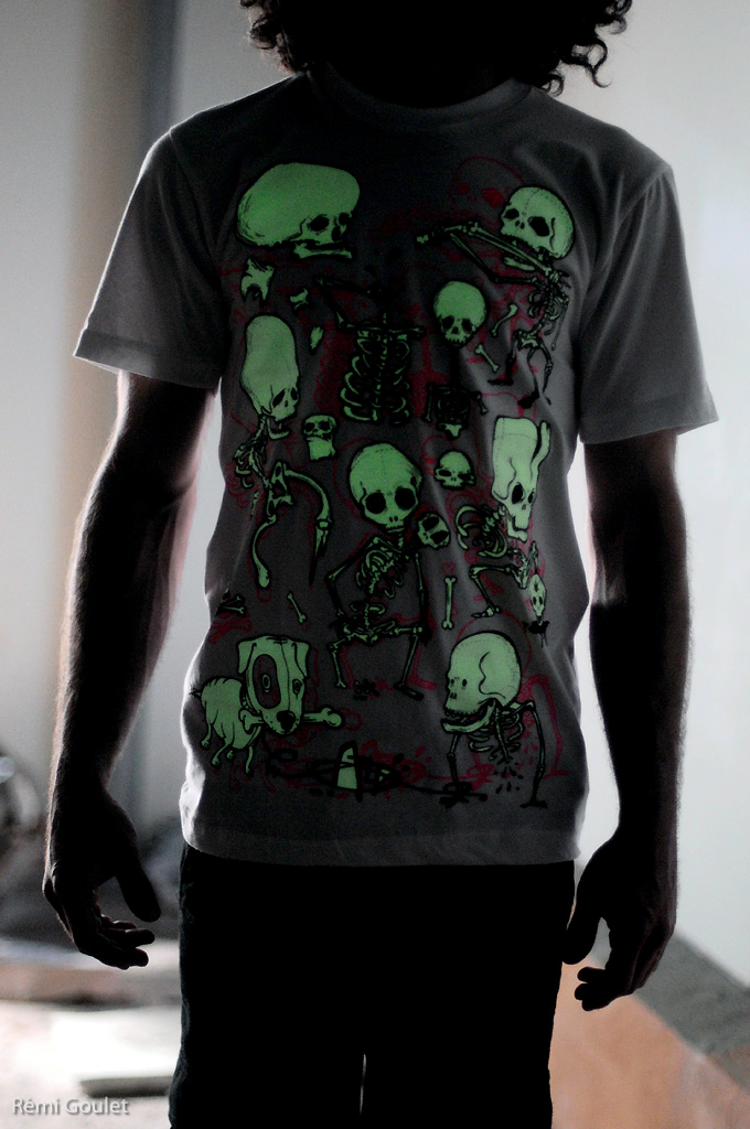 Alxbizar by French Loser  //  Photos réalisées à l'occasion de la commercialisation du tee-shirt "Remains & Bones" designed by Alxbizar pour French Loser